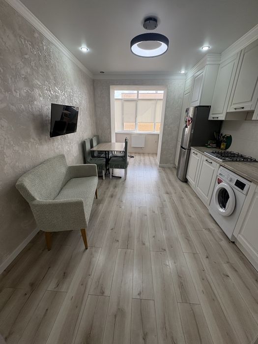 Продам 2-комн.квартиру в 10 мкр!