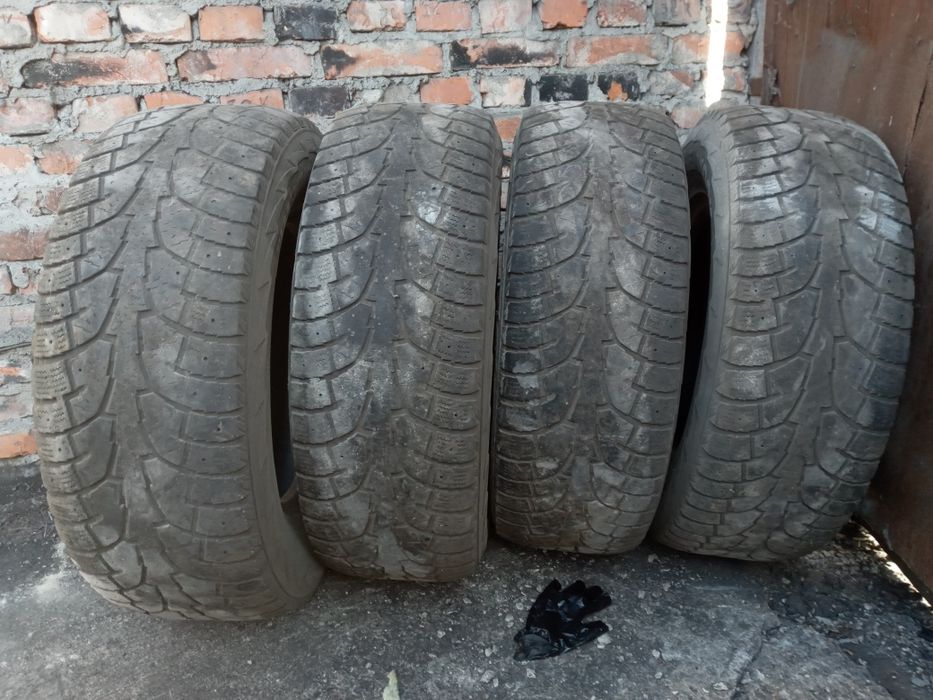 Резина 275/65/17 б/у