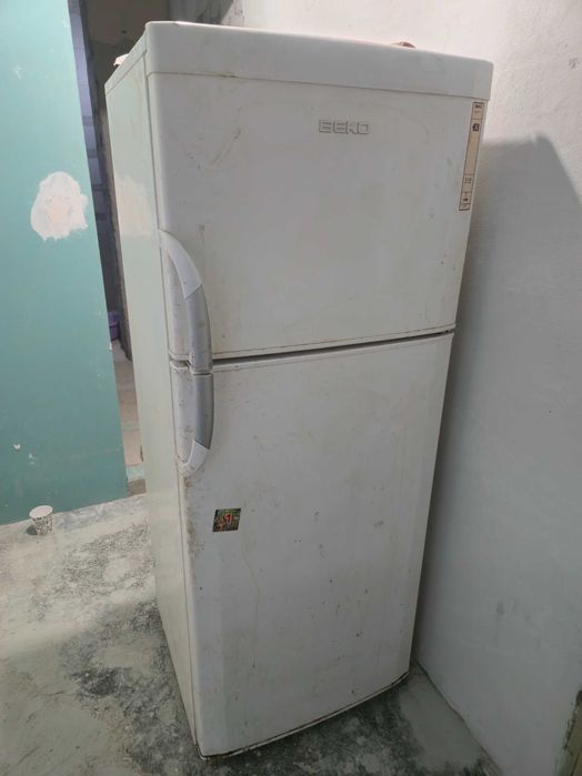 Хладилник с фризер BEKO
