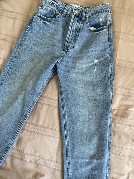 Комплект от тениски и дънки ( цена, включваща всичко)