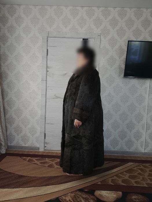 Продам нутриевую шубу