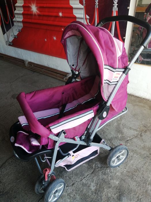 Детская коляска б/у в отличном состоянии