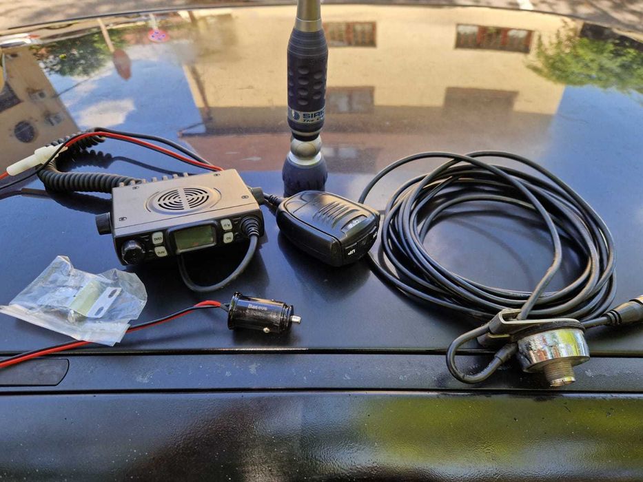 Statie auto CB ONE+ antena Sirio Turbo+ cablu  si incarcator