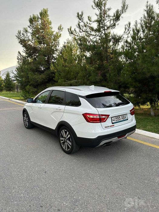 Lada vesta sw cross