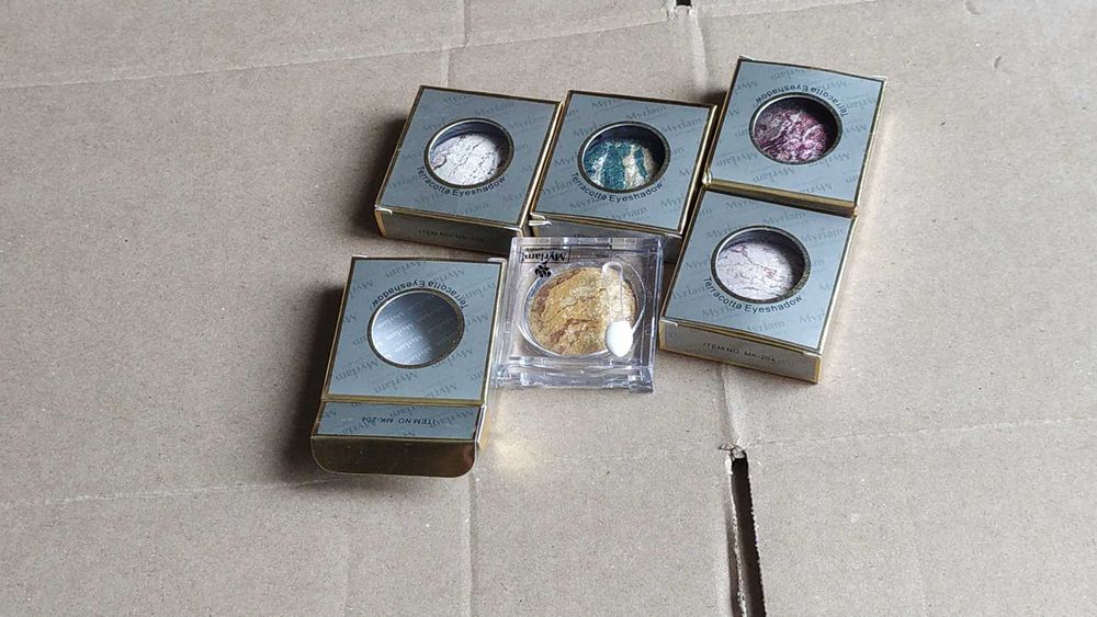 Тени для век Myriam Cosmetics