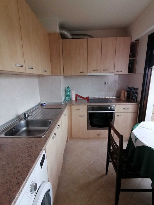 Тристаен преустроен обзаведен апартамент в квартал Младост 1-Касабова