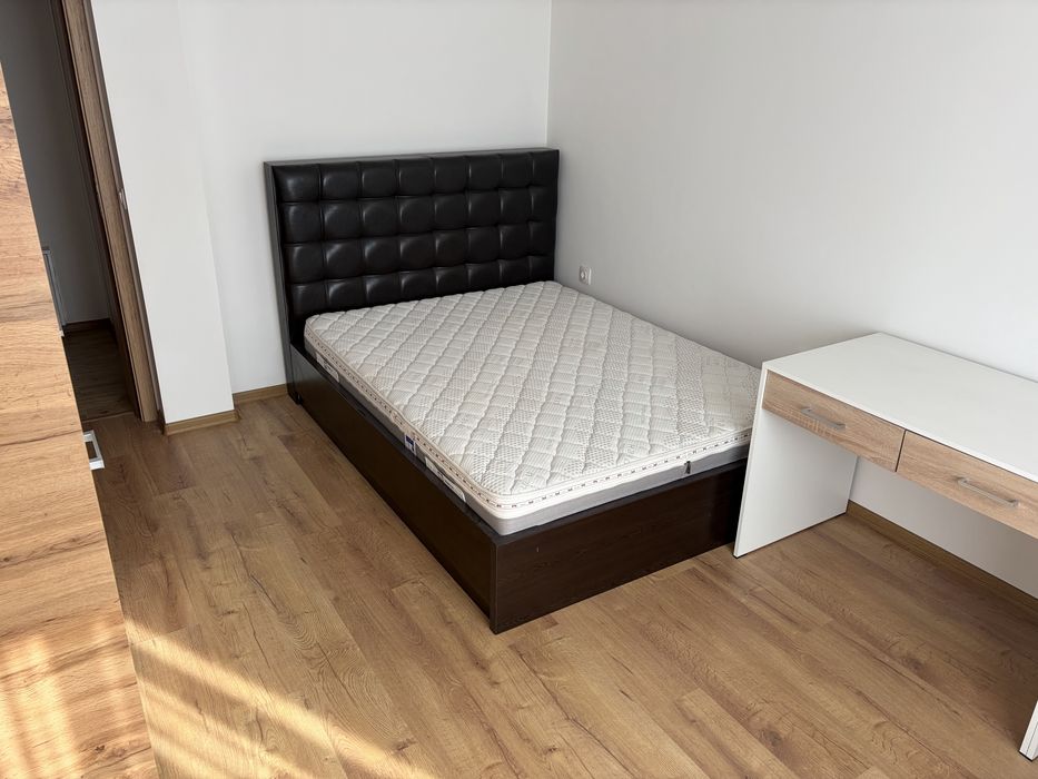 Дава се под наем Тристаен апартамент в ж.Зоопарк - 100 кв.м за 727.77 € - Снимка #3