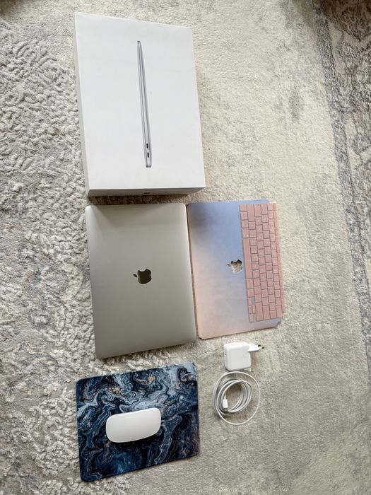 Макбук M1 2020 Сатылады