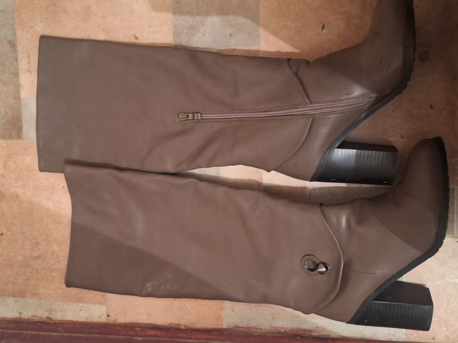 Сапоги абсолютно новые почти