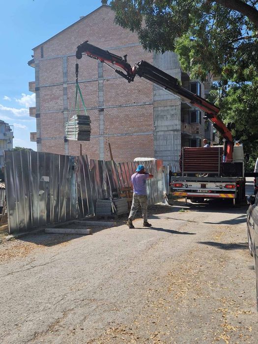 Камион с кран/Транспортни и монтажни услуги в страната и чужбина