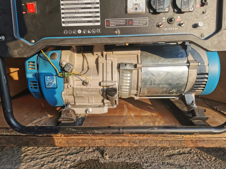 Бензиновый генератор