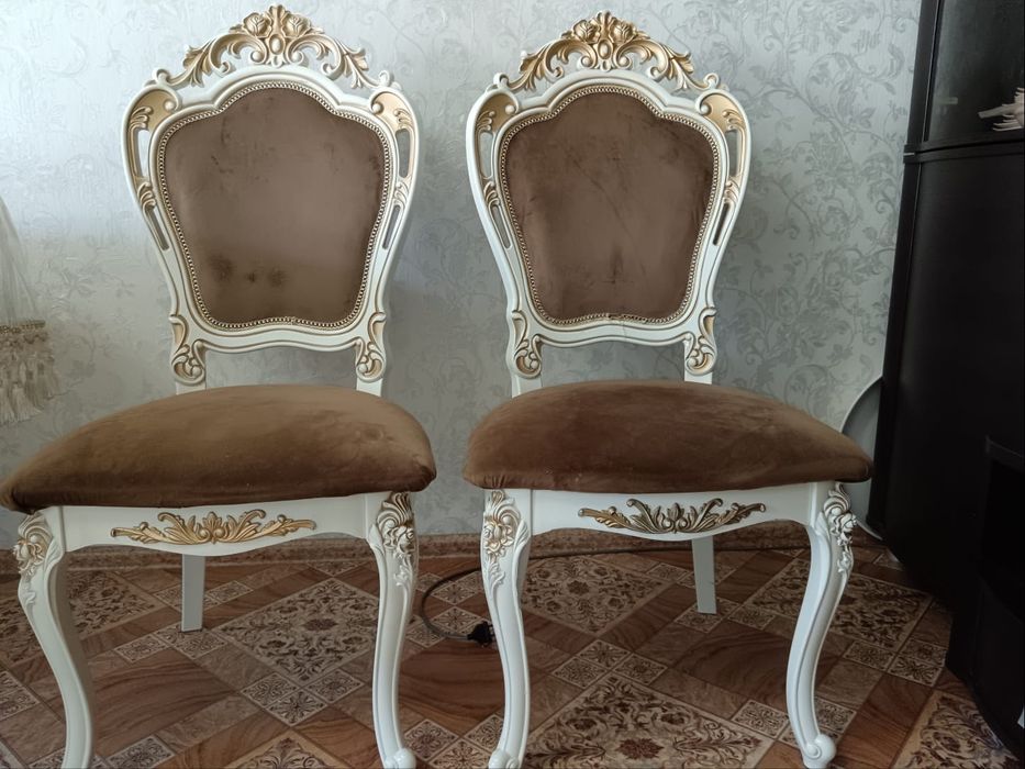 Стол и стулья не дорого