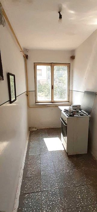 De vanzare apartament 3 camere in Resita