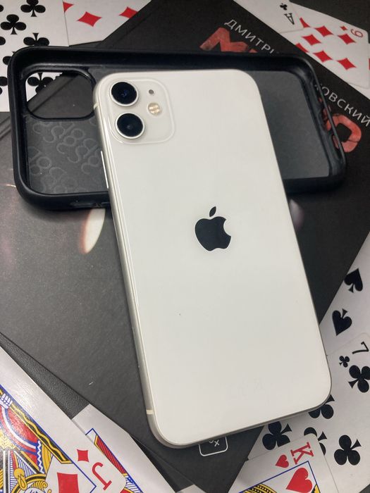 Продам iPhone 11 White