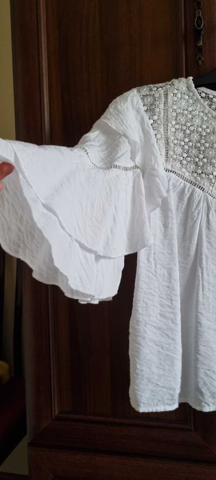 Bluză superba cu volane