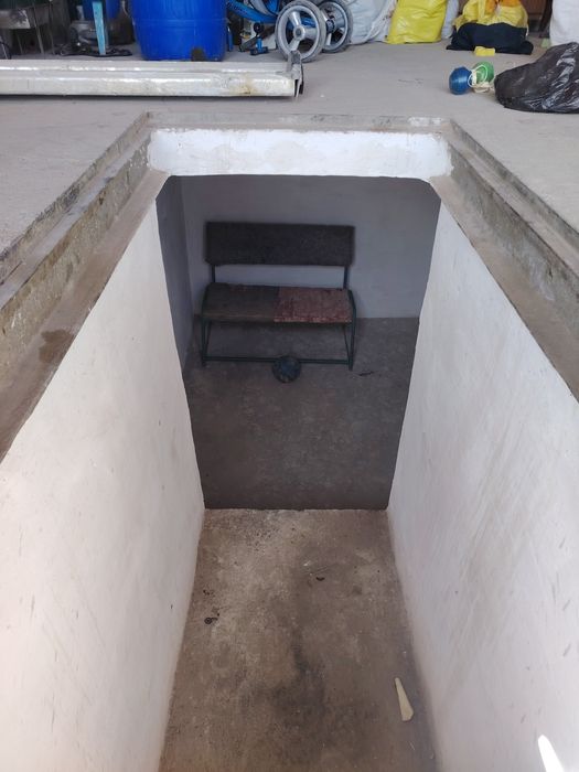 Гараж сотилади стовазада