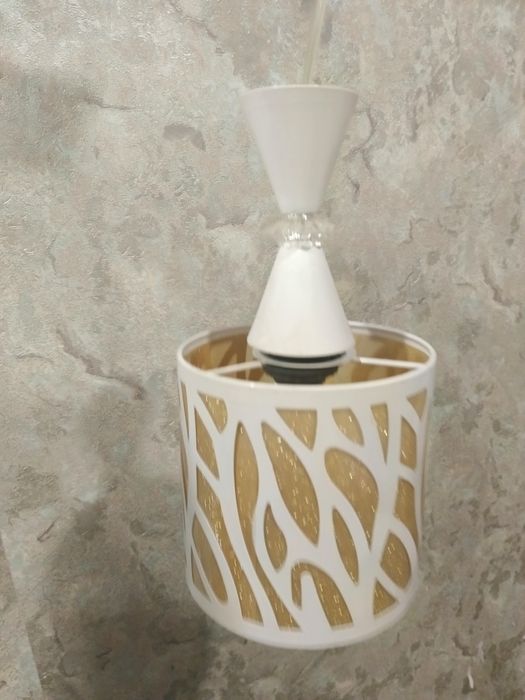 Продам люстру . Цена 6000. В идеальном состоянии