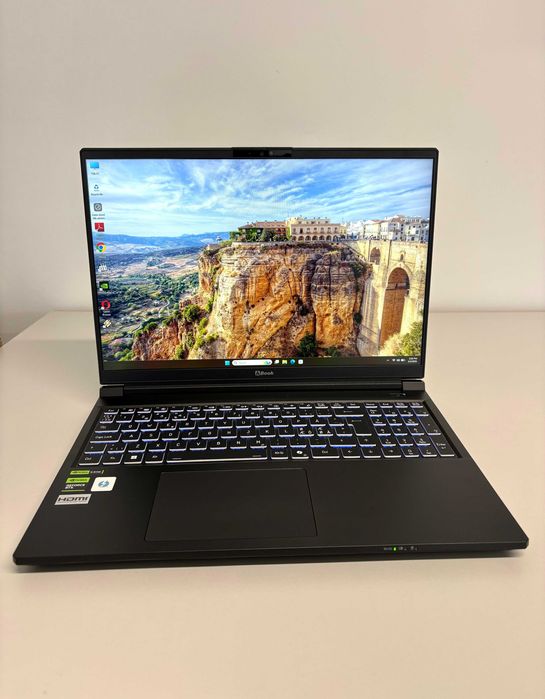 Laptop Gaming Ultra 9 275hx , rtx 5070ti de 12 gb ddr7 , 2k -240hz
