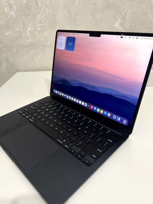 Macbook air 13 m4 новый