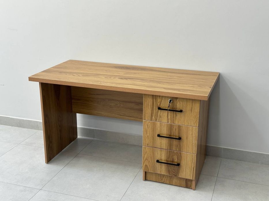 Стол однотумбовый 3х секционный