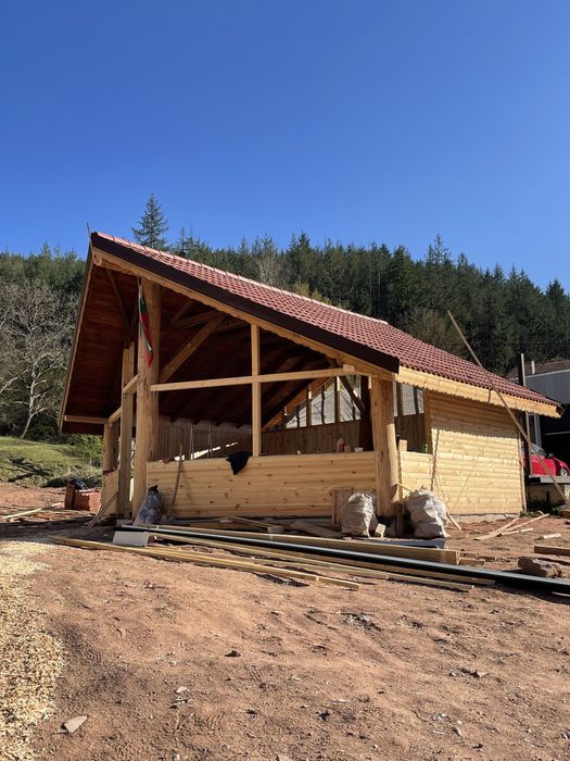 Покриви, Навеси, Дървени къщи