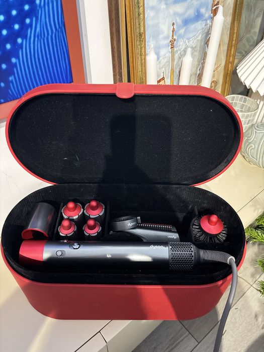 Dyson Airwrap aproape nou