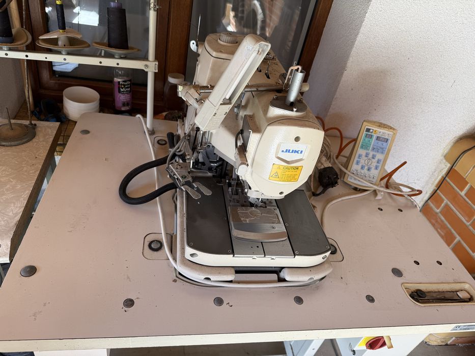 Masina de cusut nasturi si capse JUKI MEB3200S