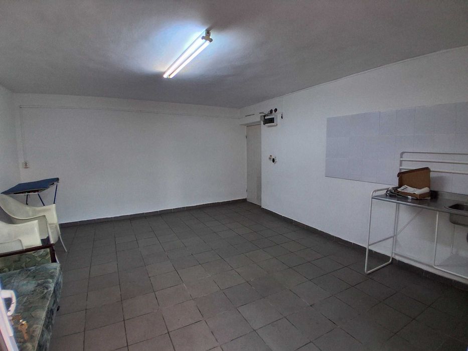 Proprietar închiriez spațiu comercial zona Lipovei Mall 36 mp