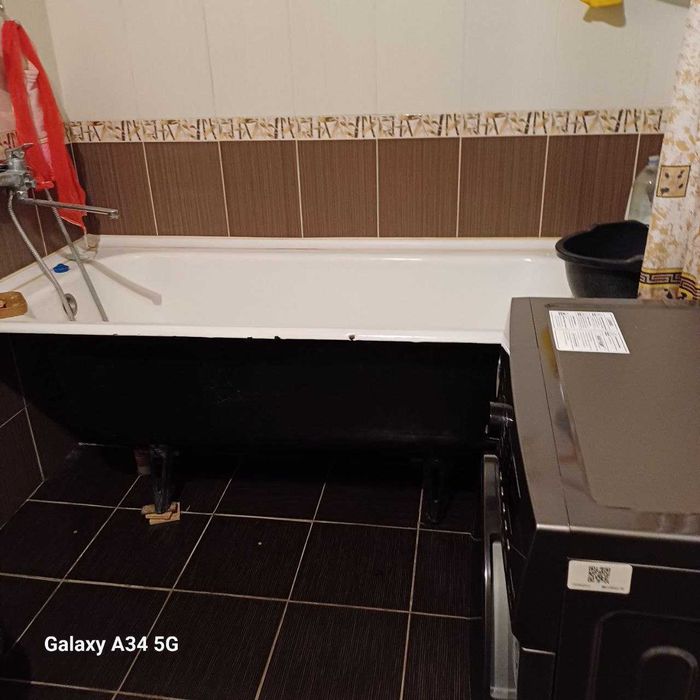 Центрда. Уй сотаман 6 хона 4 сотих расм озиники .брусчаткали