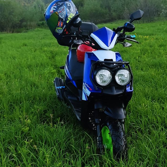 Продается скутер состояние отличное