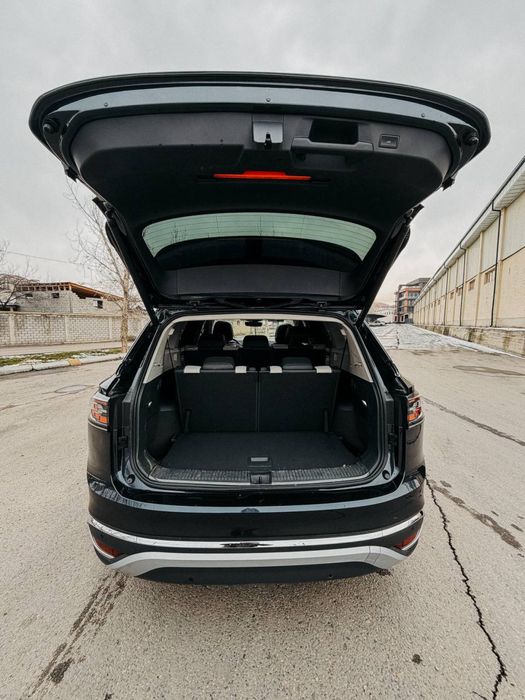 Volkswagen ID6 Pure+ 2022/23