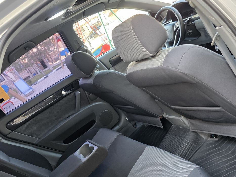 Lacetti 1,6 автомат СРОЧНО сотилади.