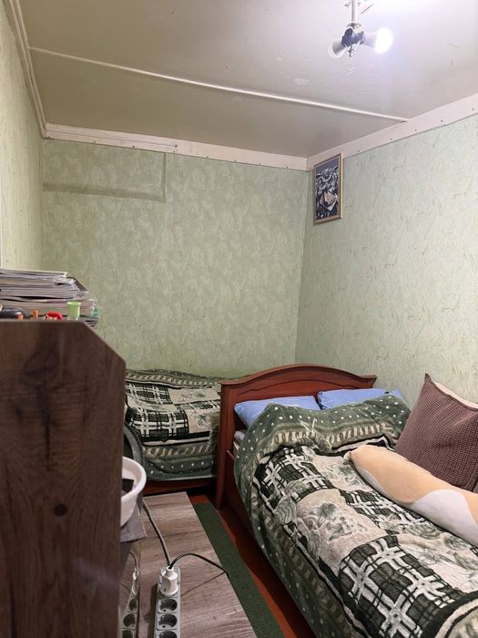 3/1/2. Спутник 3, Янгихает р-н (Сергели). Дом деревянный. Метро 400 м.