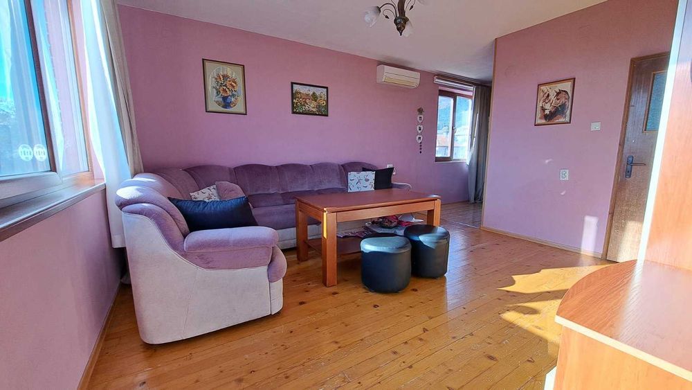 Продавам 2 етажа