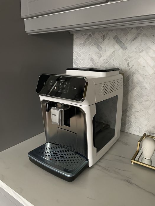 Espressor automat Philips LatteGo EP2333/40 Garantie 2 ani PRET FIX