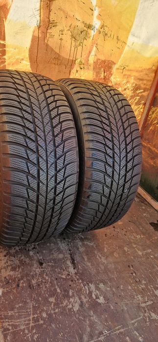 2 Anvelope ca noi Bridgestone 225 50 R17 M+S