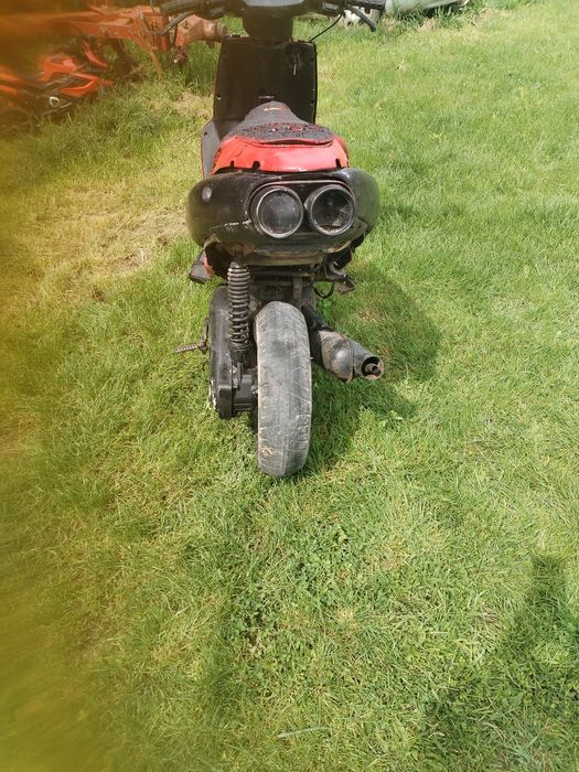 Vând scuter Aprilia