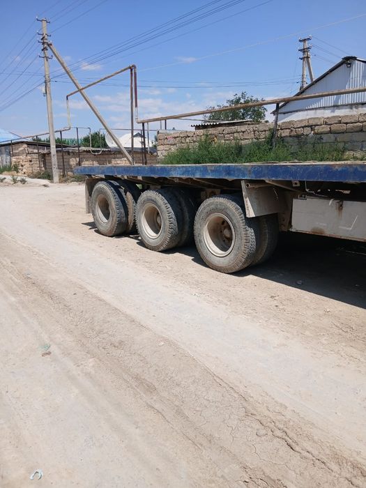 Продам Тягач с полуприцепом