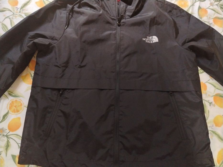 Дамско черно ново пролетно, есенно яке The North Face размер L . 
Благ
