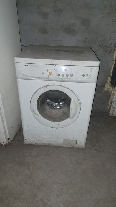 Продам стиральную машину.