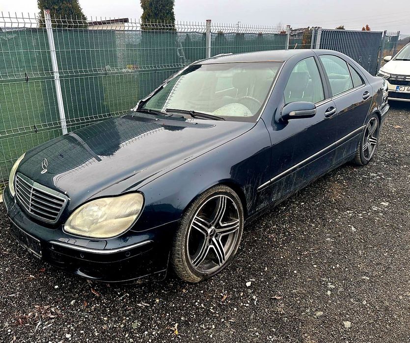 Vând  S Class  pt piese