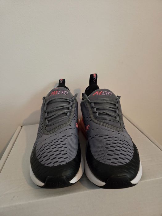 Nike Air Max 270