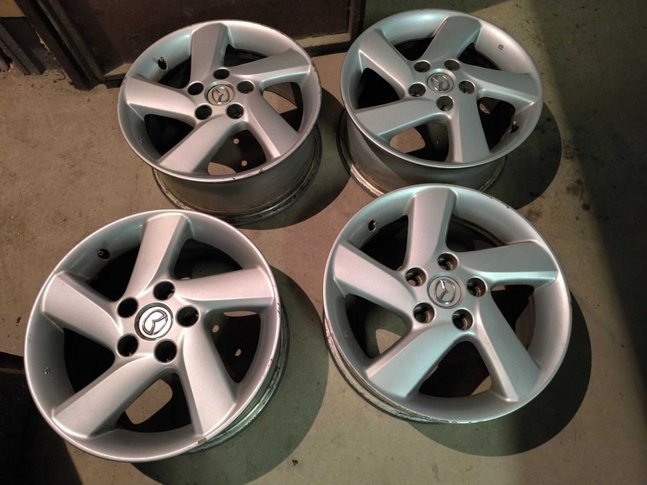 Гуми и Джанти Мазда 3