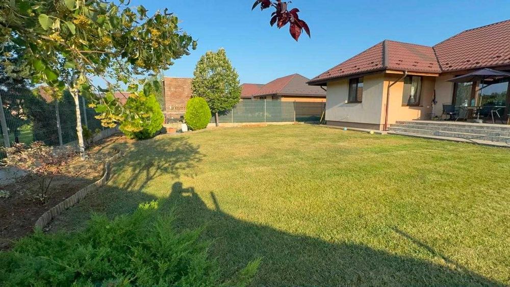Balotesti vila noua singur curte, 4 camere, 3 bai, mobilata si utilata