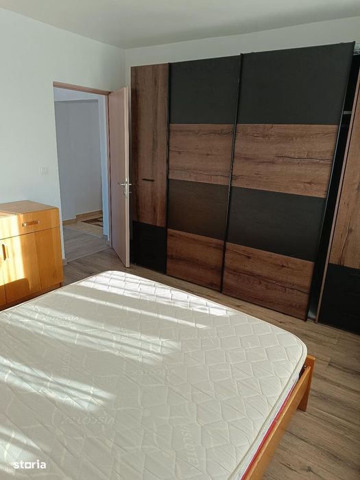 Apartament 4 camere etaj 1 , C.Moldovei