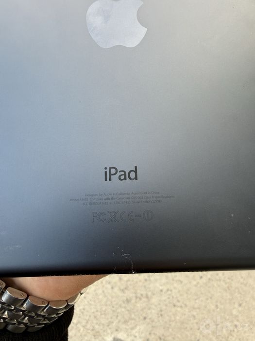 Ipad sotiladi zapchasga
