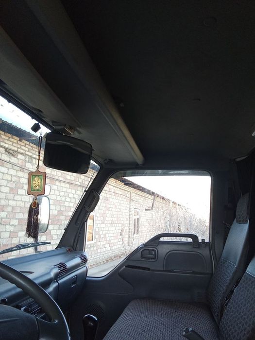 Исуси самосвал сотилади 2007машина ишлаб юрибди расхот йук