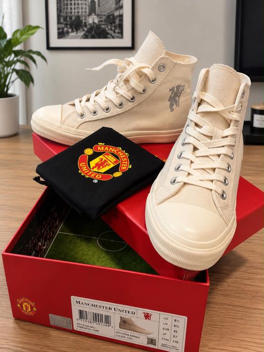 Оригинални обувки на Manchester United F.C.