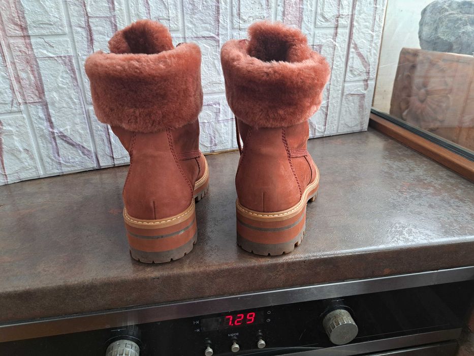 дамски зимни обувки,боти,кубинки,ном37,5,Timberland