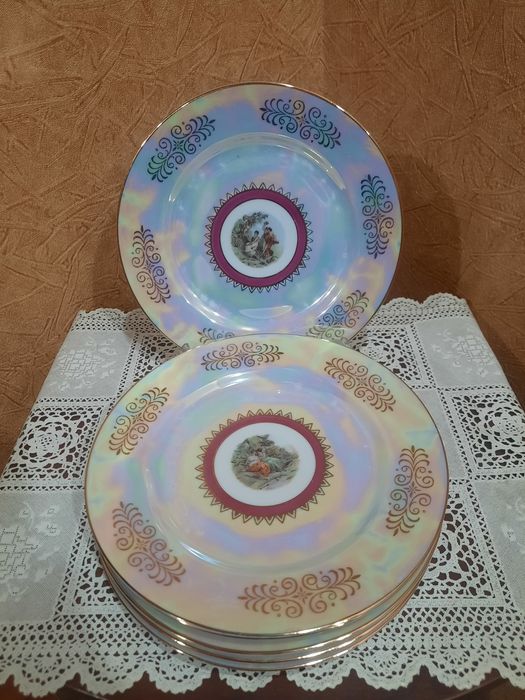 Абсолютно новые десертные тарелки "Мадонна" (d-19см). Немецкой мануфак